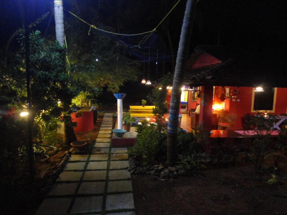 The Yuppi Hippi Female Hostel Anjuna Luaran gambar